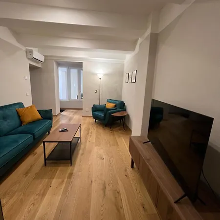 Διαμέρισμα Courtyard 23 Λούκα