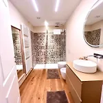Courtyard 23 شقة لوكا
