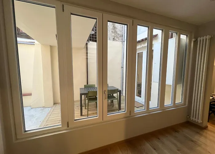 アパート Courtyard 23